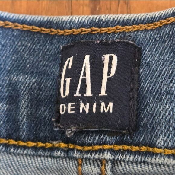 GAP Denim Stretch Shorts - Picture 3 of 4